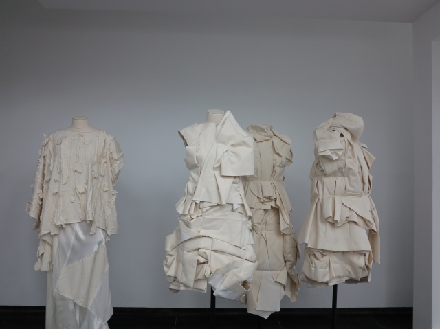 VetementsのTシャツ、川久保玲の展覧会