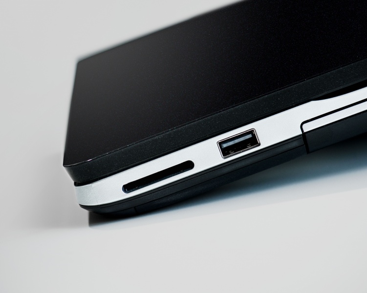 すべてに上質を極めた、大人のプレミアムノートPC｜Pen Online