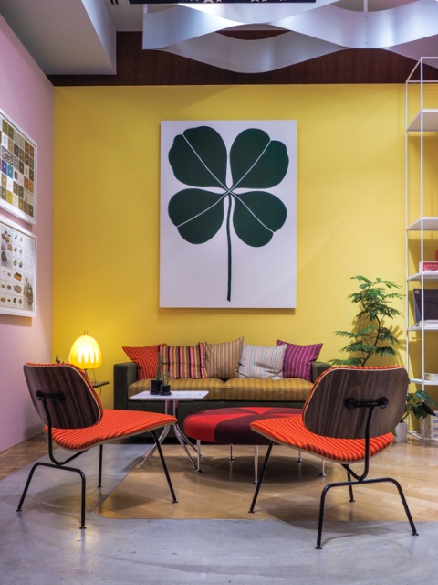 ミッドセンチュリーのカフェや空港ラウンジが出現 !? 店内大改装の