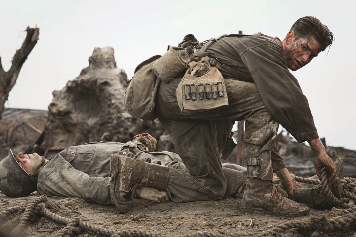 沖縄の激戦地で75人の命を救った兵士の実話『ハクソー・リッジ』