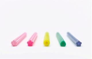さくら姫　布　色鉛筆など4点 鉛筆を削ると花が咲く!? 日本伝統の花が色鉛筆になりました。｜Pen Online