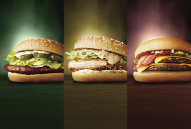 マクドナルド　プラスチック　メニュー　3枚セット　2001 マクドナルド史上初！ 定番バーガー×3種のトッピングで、285