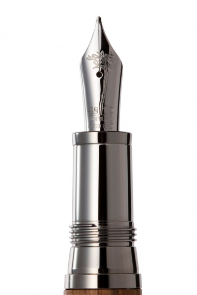 奇跡の一本松」から誕生したモンブランの日本限定万年筆が、発売と